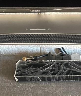 Soundbar samsung  HW-J6001R curva + subwoofer