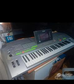 tastiera Yamaha workstation 