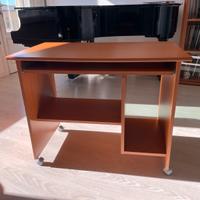 Scrivania per computer fisso legno