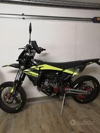 FANTIC MOTOR XM50 MOTARD 50CC 2000KM ANNO 2024