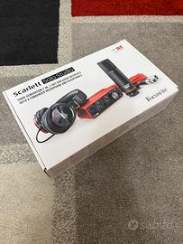 FOCUSRITE SCARLETT SOLO STUDIO BUNDLE