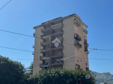 4 LOCALI A PALERMO