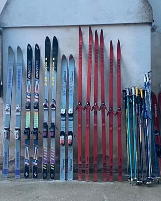 8 PAIA DI SCI: 4 DA FONDO + 4 DA SLALOM