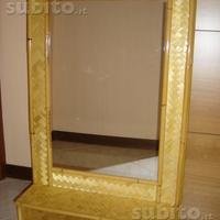 Specchio con mensola in legno e bamboo