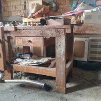 Banco da lavoro falegname secolo scorso.