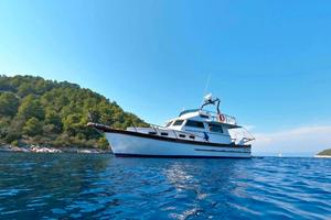 Barca in legno per amanti del mare