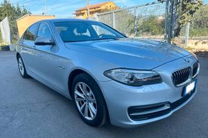 Macchina BMW 520d berlina 2014