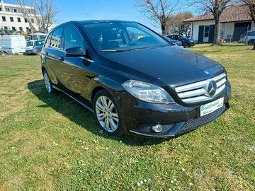 Ricambi per Mercedes B180 Cdi Anno 2013 W246