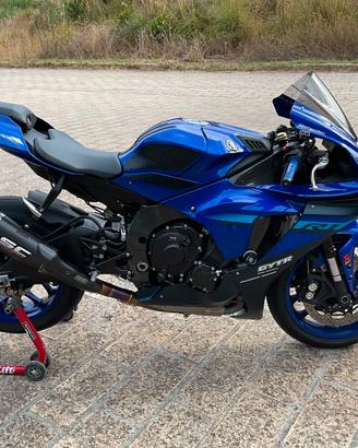 Yamaha YZF R1 60 TH ANNIVERSARY ANNO 2024 KM 5900