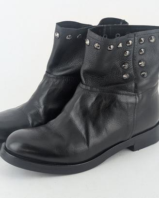 Stivaletti in pelle nera 36