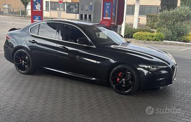 Alfa Romeo Giulia 2.2 180cv FULL OPTIONAL
