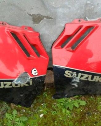 Suzuki gsx 1100 f 1988 fiancate laterali con danni