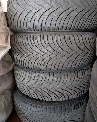 Gomme invernali su cerchio per Peugeot e Citroen 