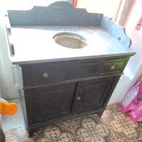 Mobile rustico di legno colore marrone scuro