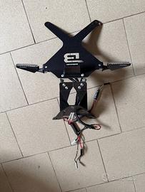 Portatarga Barracuda con frecce LED – Suzuki SV650