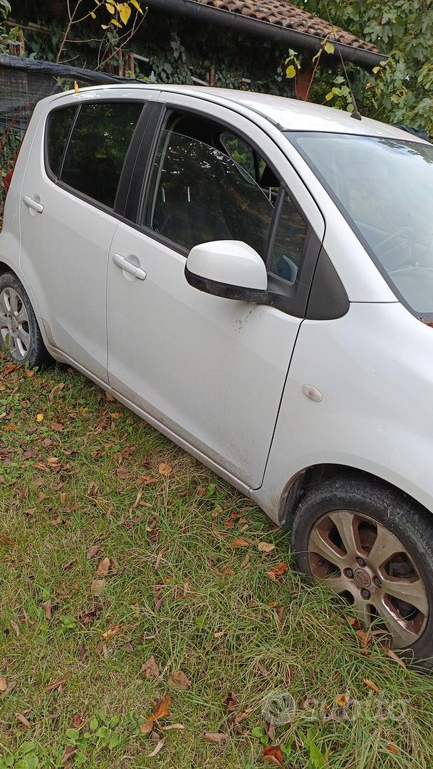 Opel Agila 2ª serie