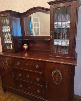 Coppia di buffet del primo 900