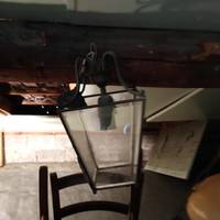 Antico lampadario in vetro