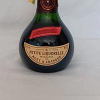 rara bottiglietta moet & chandon.