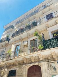 Bari parallela C.so VITTORIO EMANUELE- 105 mq