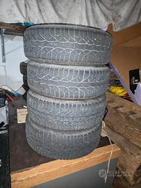 Pneumatici invernali con cerchi  195/55 R15 