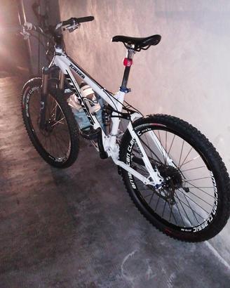 Mountain bike TURNER biammortizzata 26 specialized