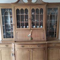 Credenza antica