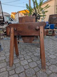 Torchio in legno per ciccioli