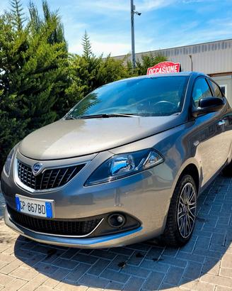 Lancia Ypsilon (GPL) 1.0 FireFly S&S Hybrid Gold