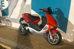 Aprilia sr 50 (leggete bene la descrizione)
