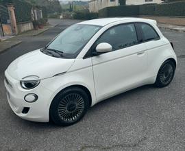 Fiat Nuova 500e Icon plus 42 KWh