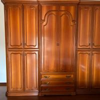 Camera matrimoniale completa, calda e solida