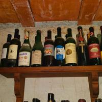 etichette bottiglie di vino 