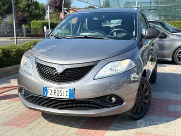 Lancia Ypsilon 1.2 69 CV 5 porte GPL Ecochic Black
