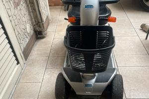 Motorino elettrico per anzianj