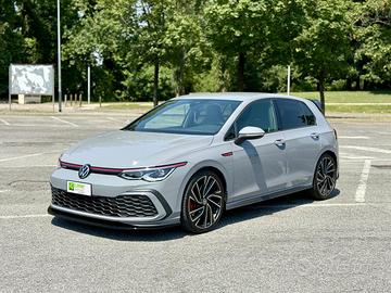 VOLKSWAGEN Golf GTI 8 performance