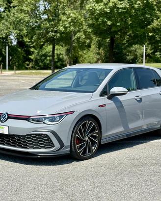 VOLKSWAGEN Golf GTI 8 performance