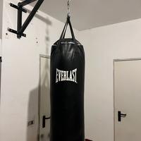 Sacco boxe con staffa