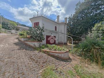 VILLA SINGOLA A POZZUOLI