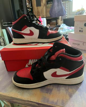 Nike Air Jordan 1 Mid