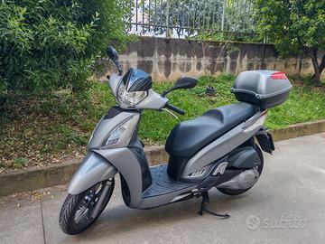 Kymco People 300 GTI