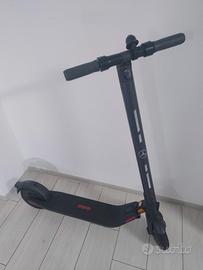 Monopattino Segway Ninebot KickScooter Mercedes