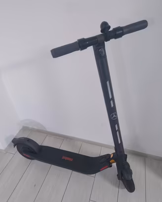 Monopattino Segway Ninebot KickScooter Mercedes