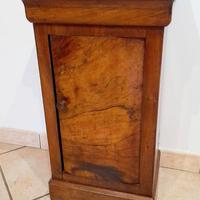 Comodino Luigi Filippo in noce e radica di noce