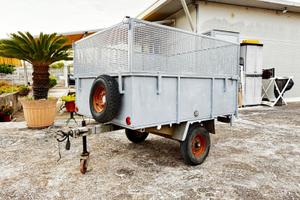 Carrello rimorchio per auto