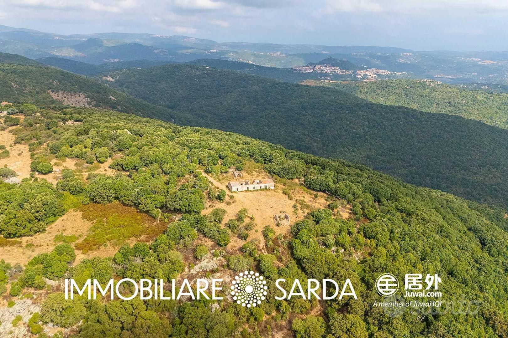 Antico stazzo gallurese da ristrutturare con 41 et - Vista 5