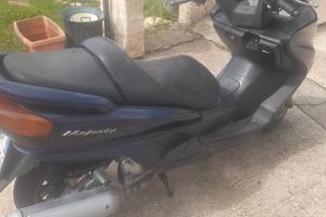 Yamaha Majesty 250