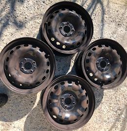 FIAT PANDA 4 CERCHIONI STANDARD 15"/185 + COPERCHI