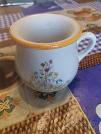 Tazza o tisaniera in fine porcellana  vintage  70
