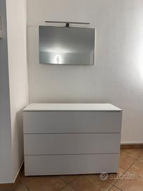 Comó cassettiera con specchiera con lampada a led